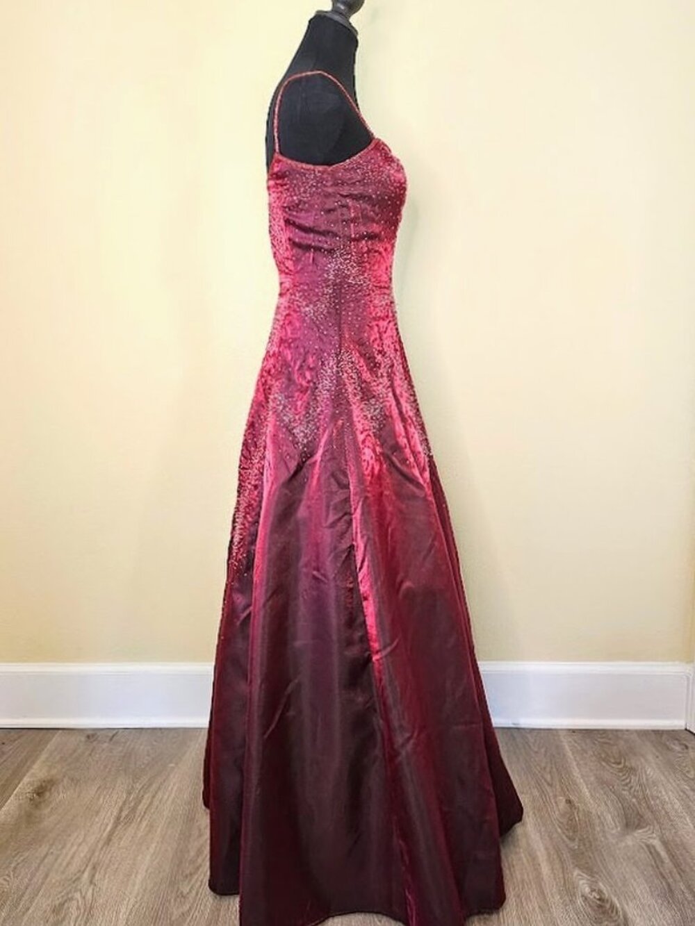 Vintage Sue Wong Nocturne Burgundy Iridescent Taffeta Beaded Gown, Size 4 - Picture 3 of 15